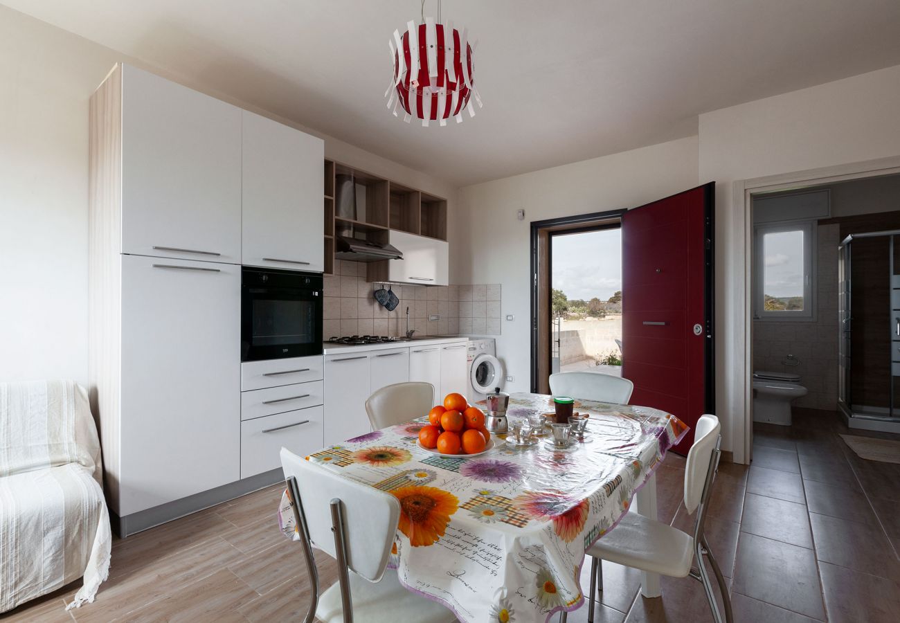 Wohnung in San Pietro in Bevagna - Apartment mit Garten am Meer in Strandnähe der ionischen Küste von San Pietro in Bevagna v271