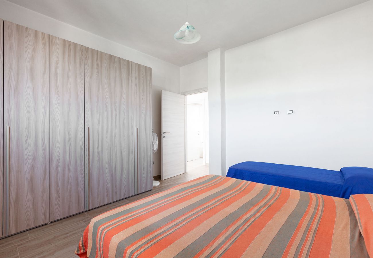 Wohnung in San Pietro in Bevagna - Wohnung mit Meerblick in der Nähe des Sandstrandes am Ionischen Meer v273