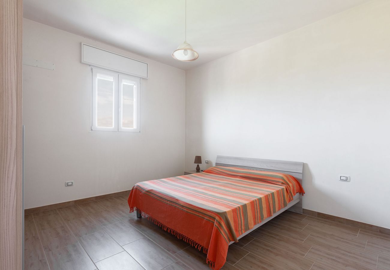 Ferienwohnung in San Pietro in Bevagna - Apartment mit Meerblick, in Strandnähe des ionischen Meers, zu Fuß erreichbar v274