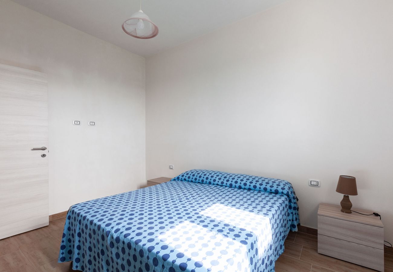 Ferienwohnung in San Pietro in Bevagna - Apartment mit Meerblick, in Strandnähe des ionischen Meers, zu Fuß erreichbar v274