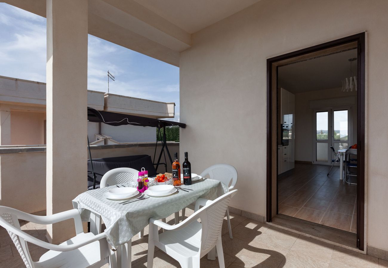Ferienwohnung in San Pietro in Bevagna - Apartment mit Meerblick, in Strandnähe des ionischen Meers, zu Fuß erreichbar v274