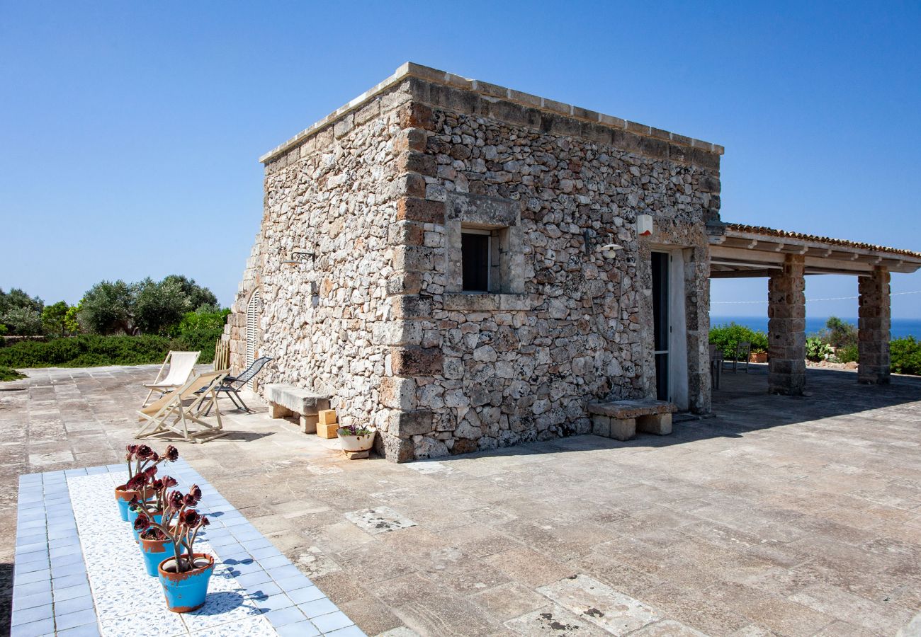 Villa in Morciano di Leuca - Villa mit Meerblick Pool in Strandnähe v500