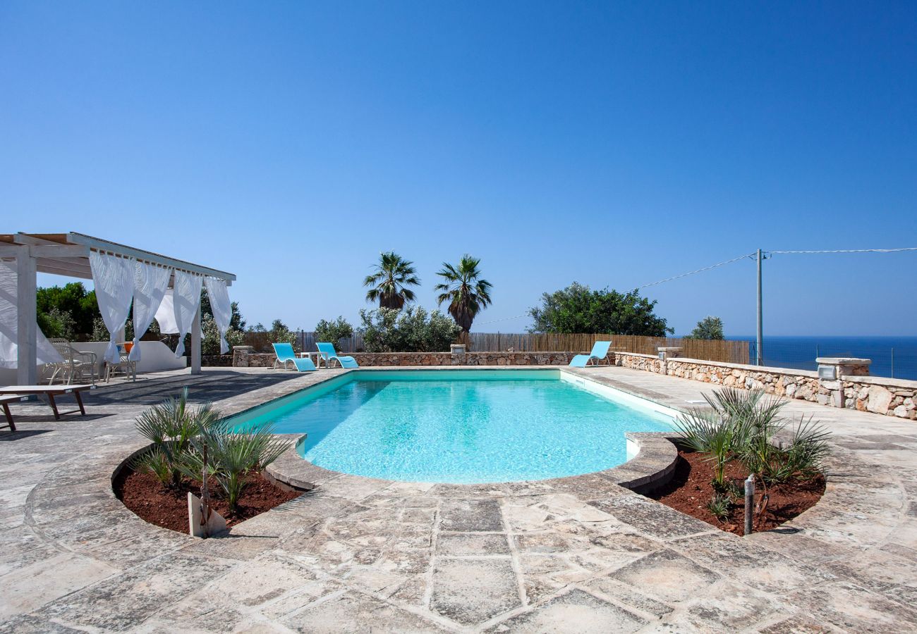 Villa in Morciano di Leuca - Villa mit Meerblick Pool in Strandnähe v500