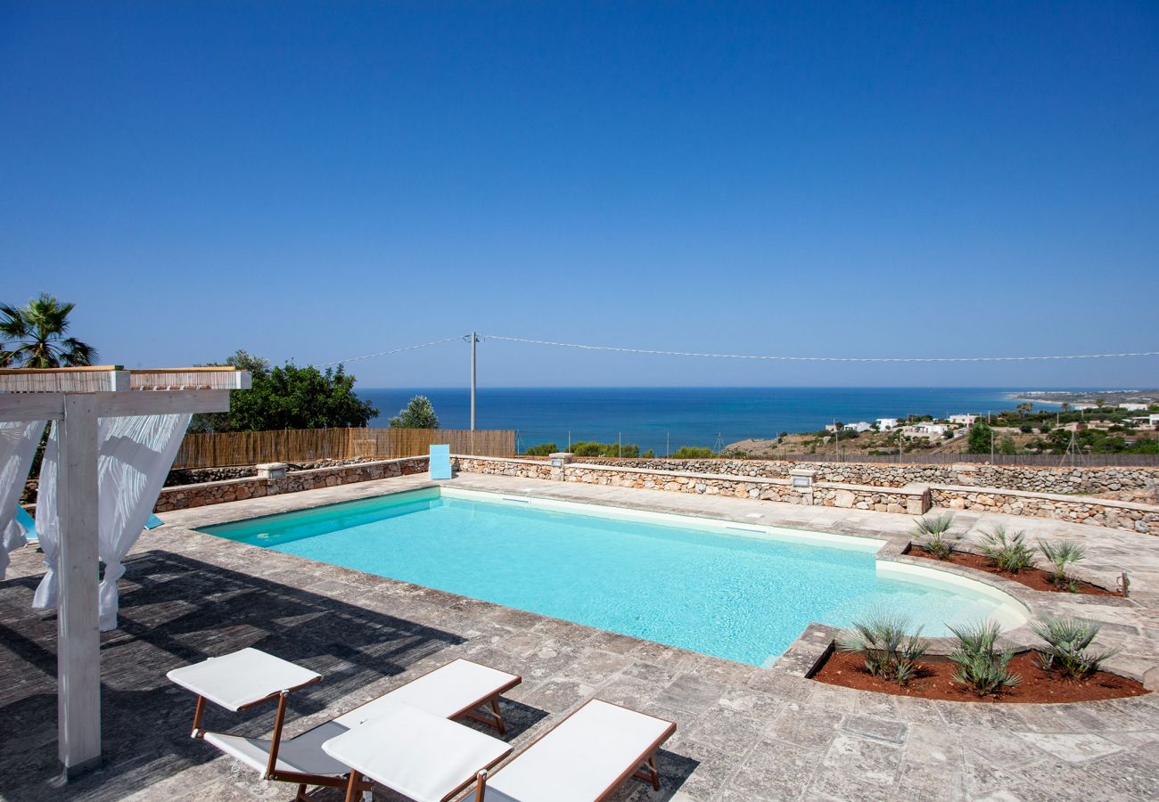 Villa in Morciano di Leuca - Villa mit Meerblick Pool in Strandnähe v500