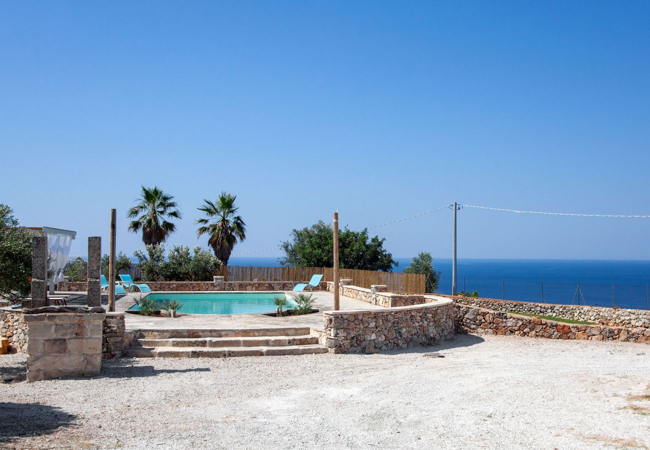 Villa in Morciano di Leuca - Villa mit Meerblick Pool in Strandnähe v500