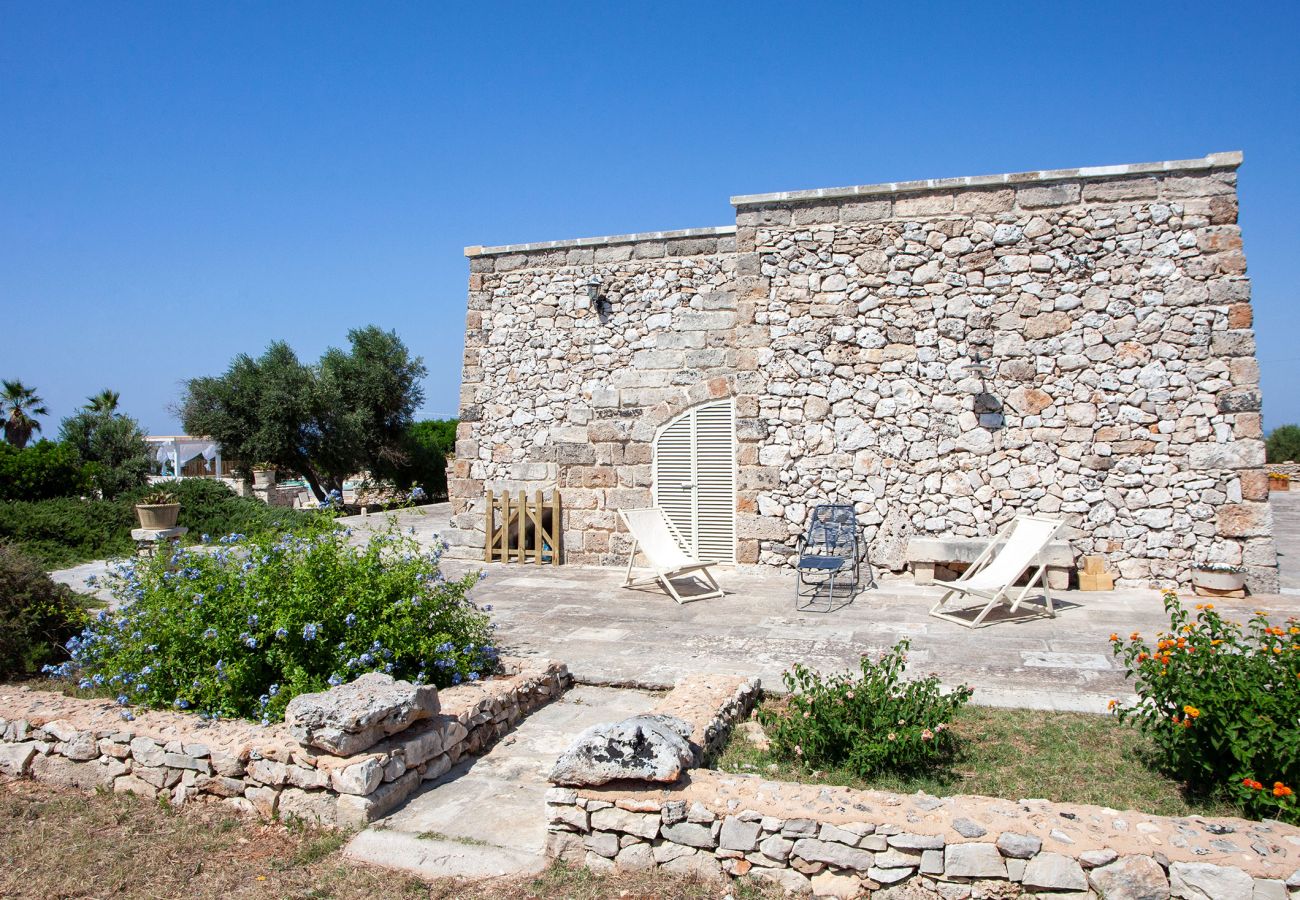 Villa in Morciano di Leuca - Villa mit Meerblick Pool in Strandnähe v500