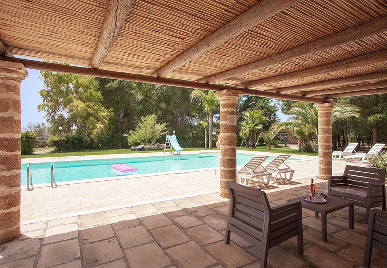 Villa in Tuglie - Villa mit privatem Pool und Reitstall bei Gallipoli v140