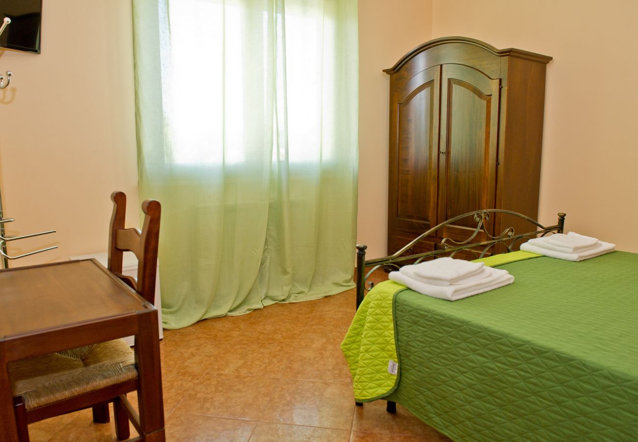 Villa in Sogliano Cavour - Villa zu verkaufen mit Schwimmbad und großem Garten und Photovoltaikanlage v799