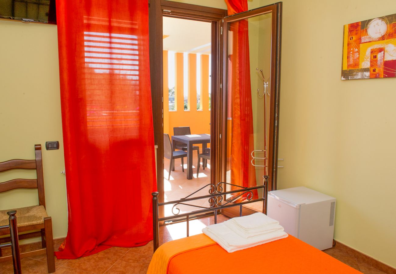 Villa in Sogliano Cavour - Villa zu verkaufen mit Schwimmbad und großem Garten und Photovoltaikanlage v799