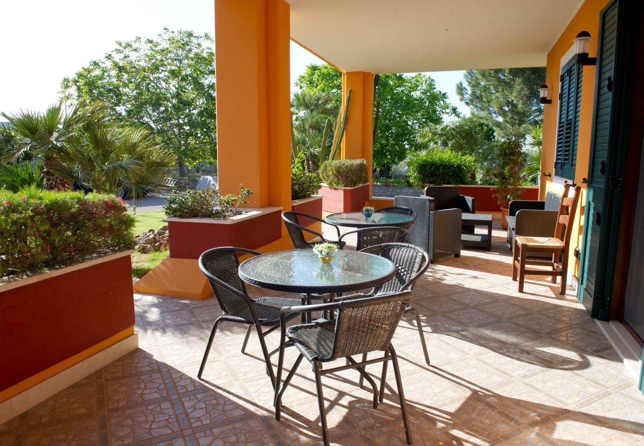 Villa in Sogliano Cavour - Villa zu verkaufen mit Schwimmbad und großem Garten und Photovoltaikanlage v799