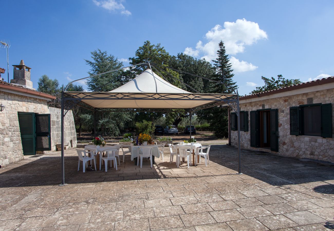 Villa in Corigliano d´Otranto - Historisches Anwesen mit Villa und Nebengebäude, Schwimmbad und Fresken v340
