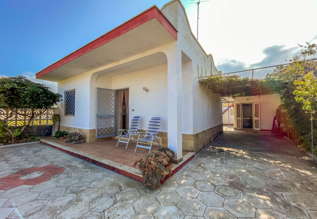 Ferienhaus in Spiaggiabella - Verkauf Haus in Strandnähe 3 Schlaf- 2 Badezimmern v702
