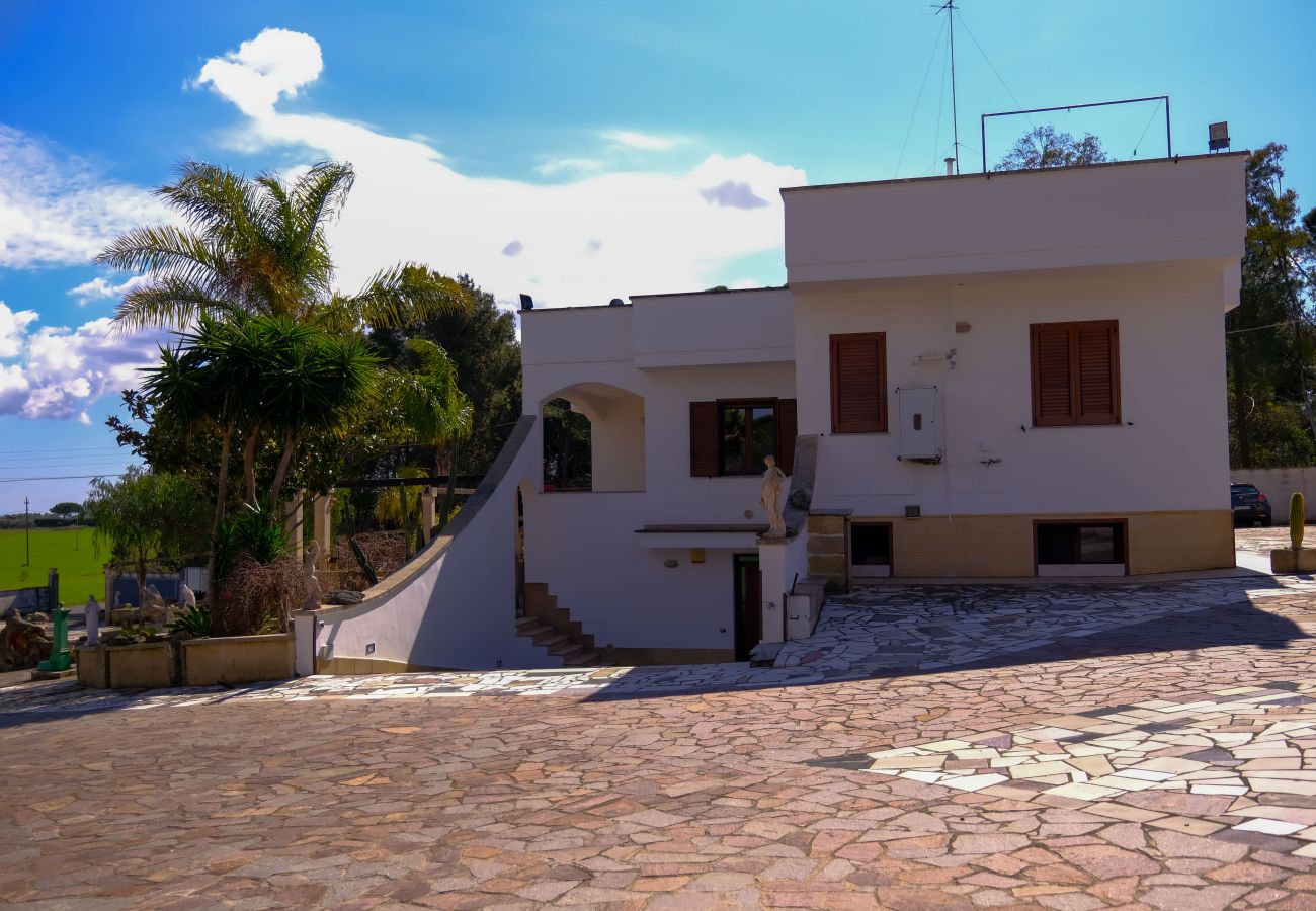 Villa in Carpignano Salentino - Immobilien Schnäppchen: außergewöhnliche Panorama-Villa 6 Schlafzimmer und 4 Bäder, v440
