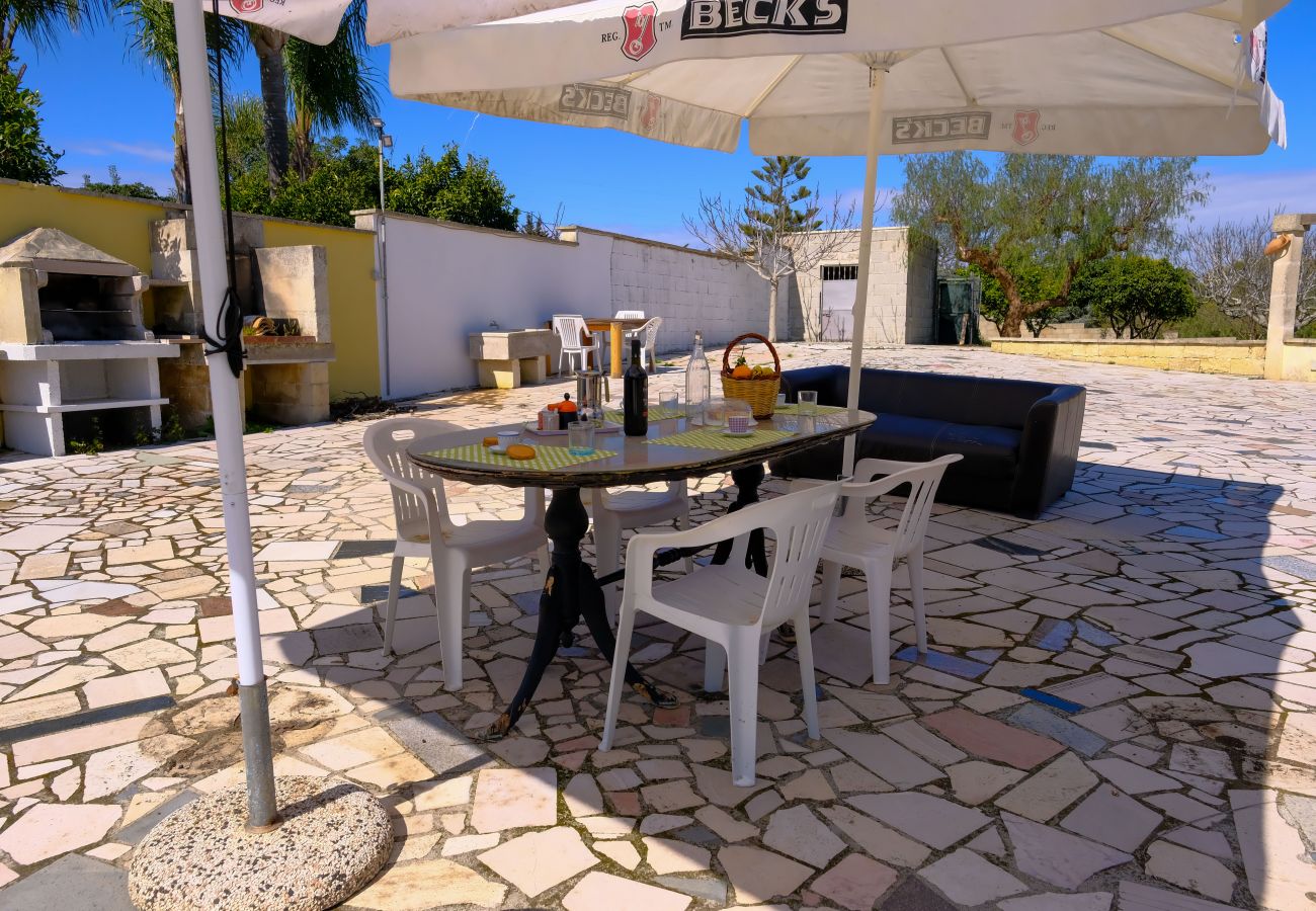 Villa in Carpignano Salentino - Immobilien Schnäppchen: außergewöhnliche Panorama-Villa 6 Schlafzimmer und 4 Bäder, v440