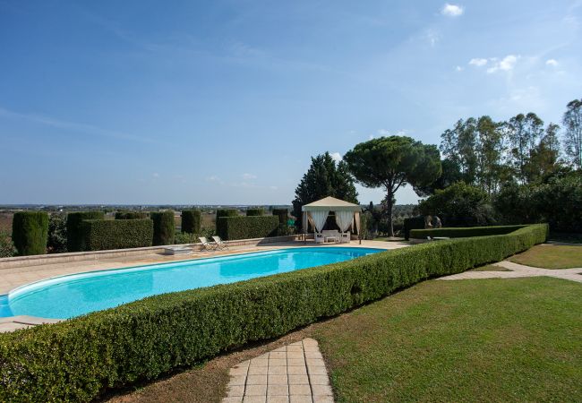 Villa in Galatina - Villa mit Garten, Pool, 6 Schlaf-und Badezimmer v880