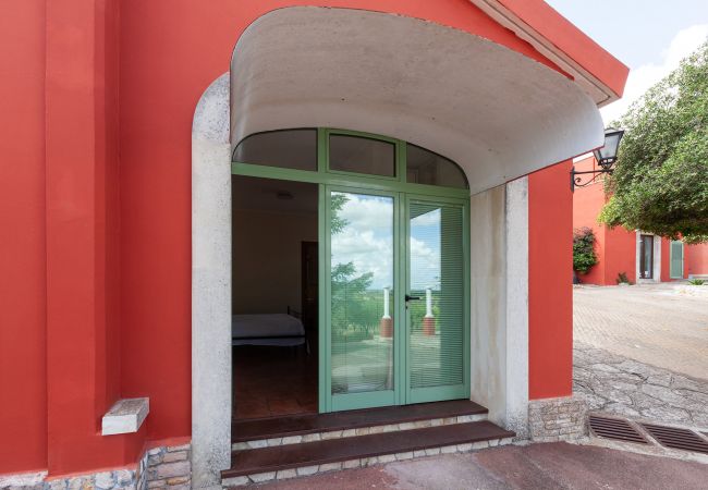 Villa in Galatina - Villa mit Garten, Pool, 6 Schlaf-und Badezimmer v880