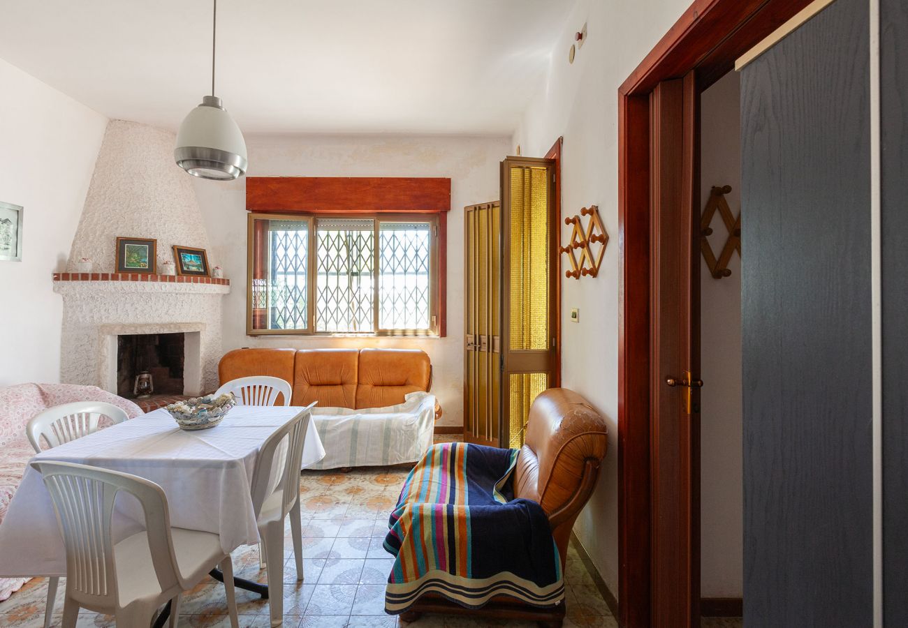 Ferienhaus in Spiaggiabella - Villetta am Strand mit Meer und Seeblick v703