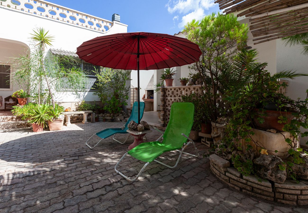 Ferienhaus in Spiaggiabella - Villetta am Strand mit Meer und Seeblick v703