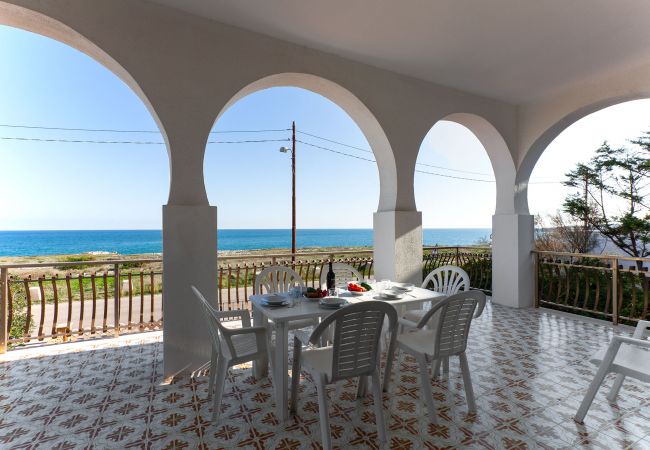 Ferienhaus in Torre dell´Orso - Villa mit Meerblick in Strandnähe in Torre Dell’Orso v11520