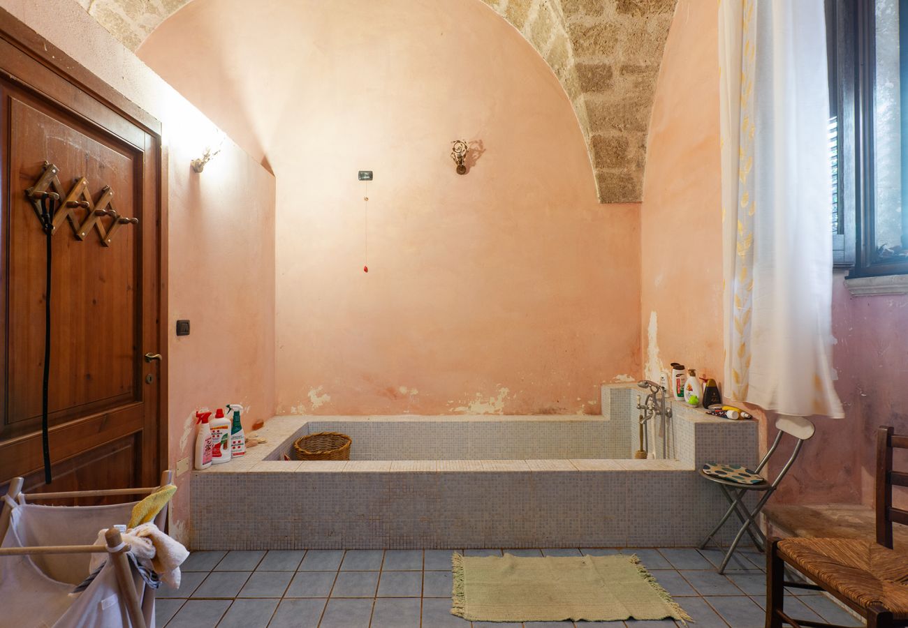 Villa in Acquarica del Capo - Traumhafte Masseria in Apulien 2 Hektar v770