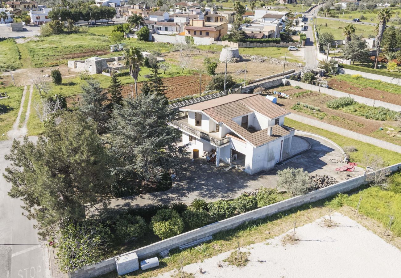 Villa in Bagnolo del Salento - Fast fertiggestellte Villa mit Garten und in der Nähe der Stadt zu verkaufen