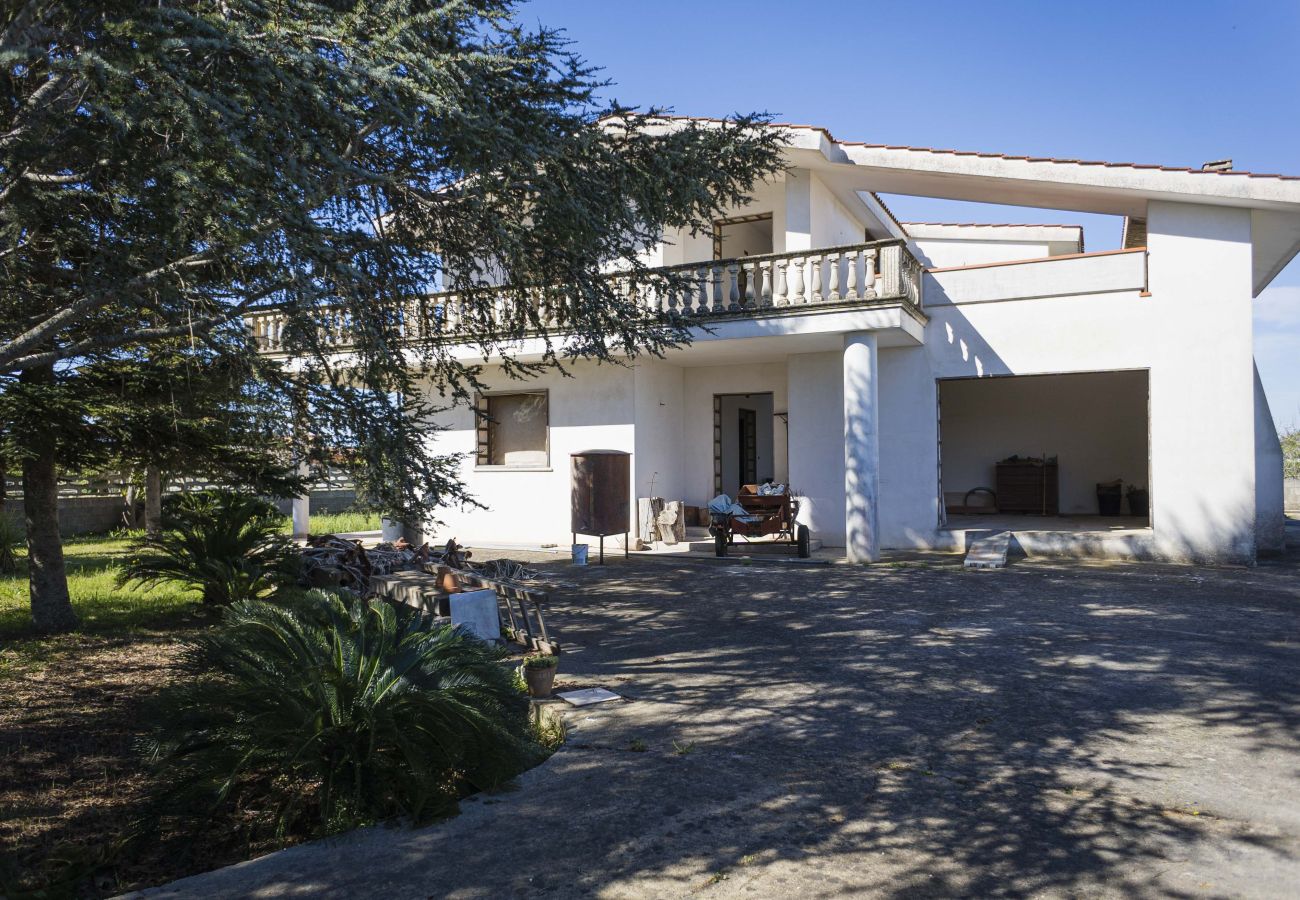 Villa in Bagnolo del Salento - Fast fertiggestellte Villa mit Garten und in der Nähe der Stadt zu verkaufen