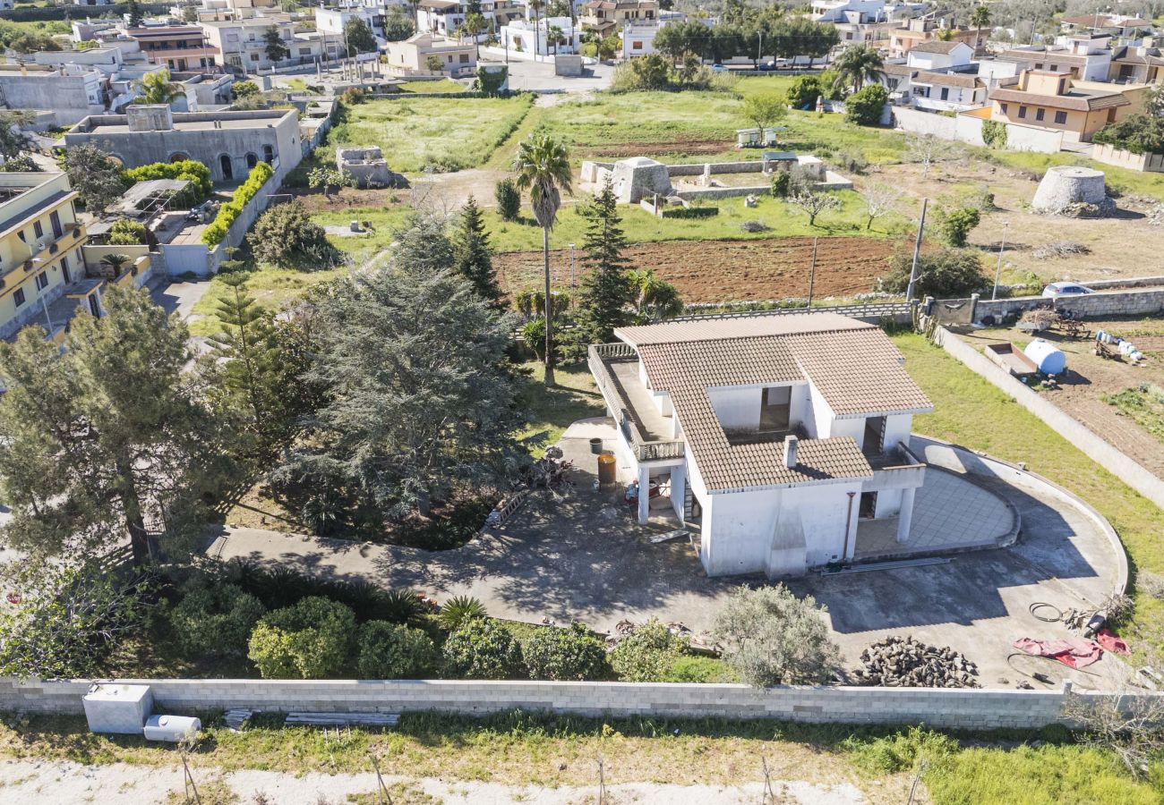 Villa in Bagnolo del Salento - Fast fertiggestellte Villa mit Garten und in der Nähe der Stadt zu verkaufen