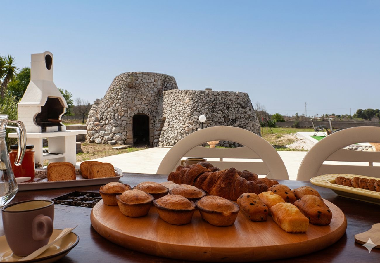 Villa in Carpignano Salentino - Villa Schwimmbad Garten Trulli Photovoltaik-Brunnenkasten V900