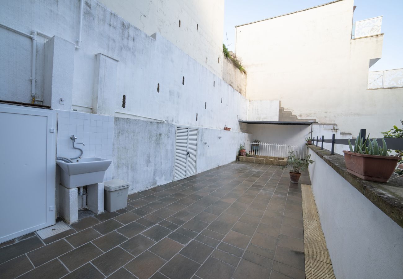 Ferienwohnung in Otranto - Haus zu verkaufen Otranto mit 2 Bädern Garage v342