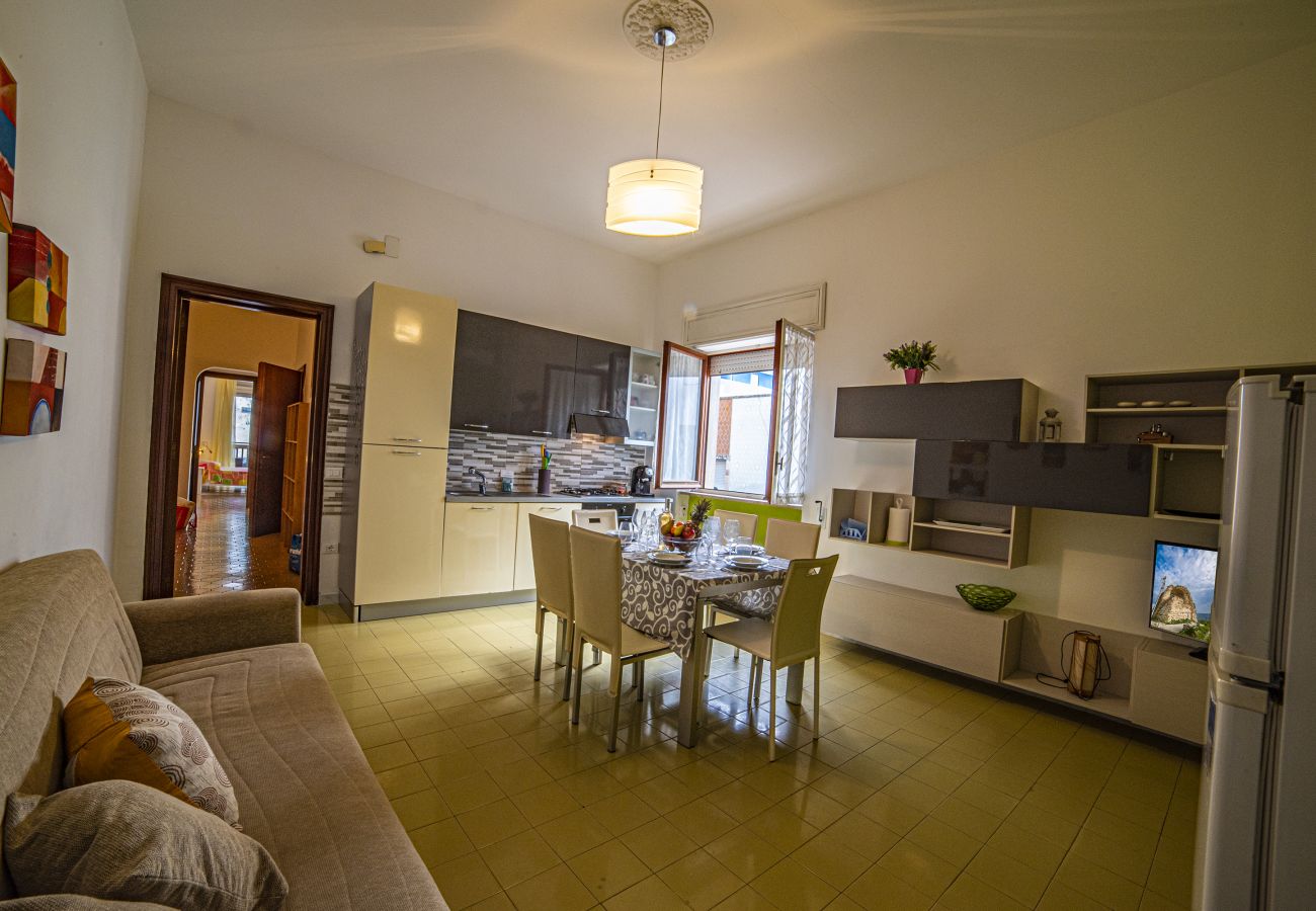 Ferienwohnung in Melendugno - Haus mit Meerblick nahe dem Strand von Salento – v246