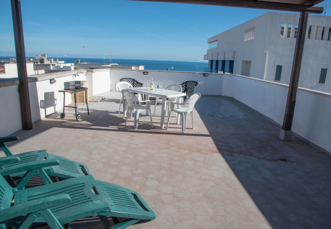 Ferienwohnung in Melendugno - Haus mit Meerblick nahe dem Strand von Salento – v246