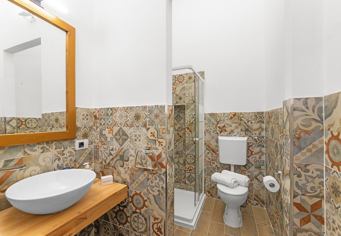 Ferienhaus in Santa Cesarea Terme - V251 unabhängiges Haus mit Garten Cerfignano
