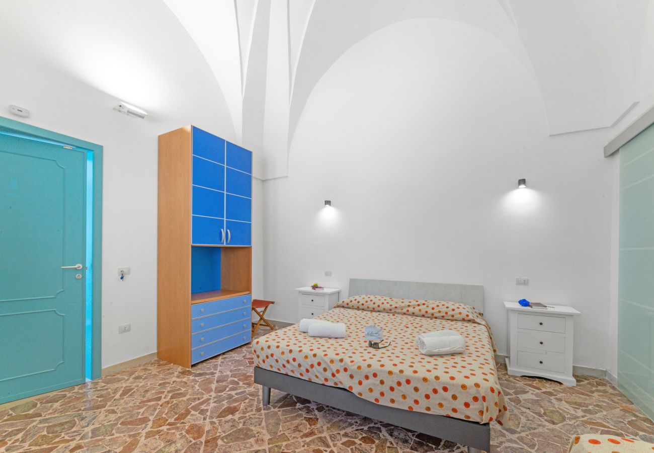 Ferienhaus in Santa Cesarea Terme - V251 unabhängiges Haus mit Garten Cerfignano