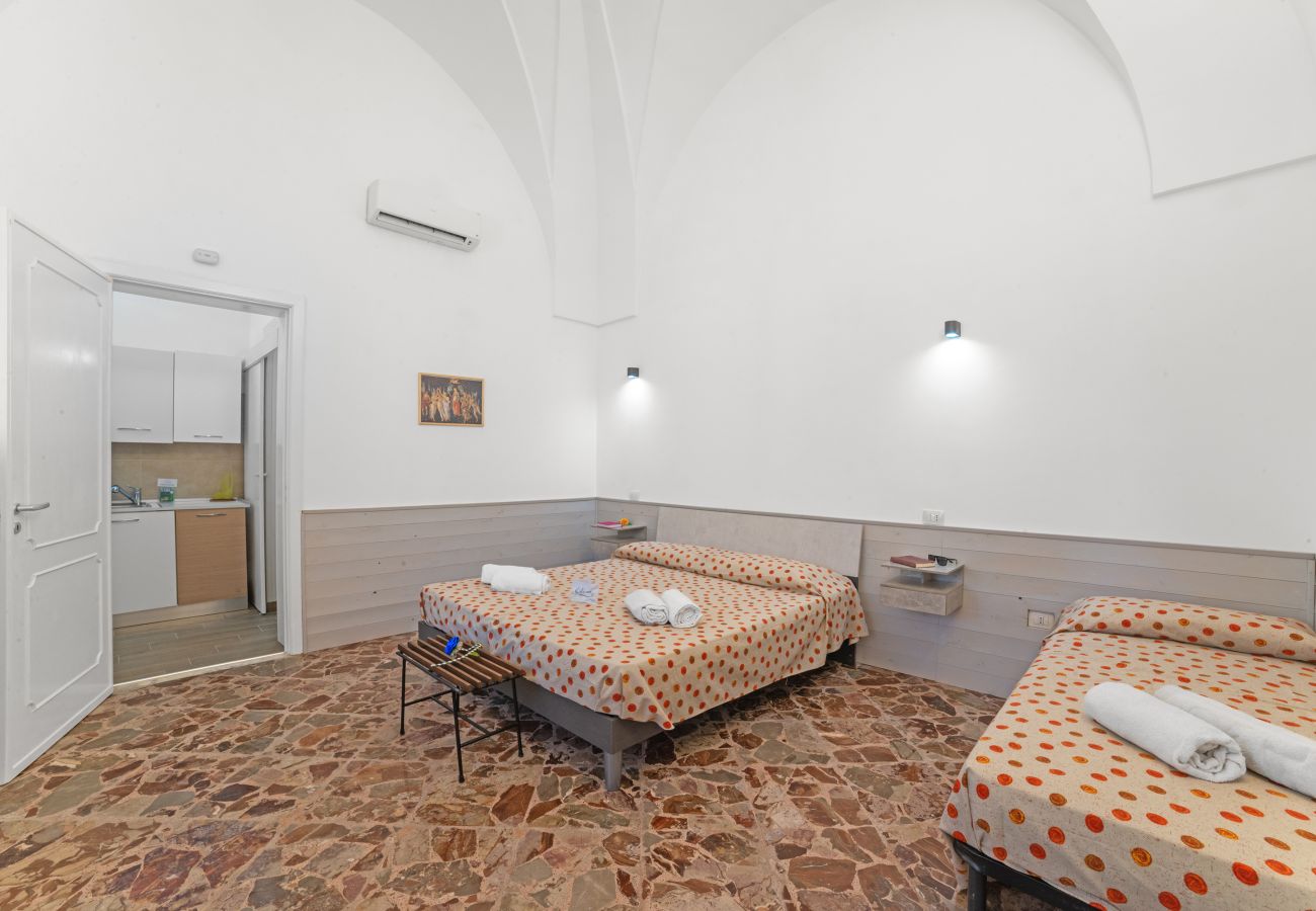 Ferienhaus in Santa Cesarea Terme - V251 unabhängiges Haus mit Garten Cerfignano