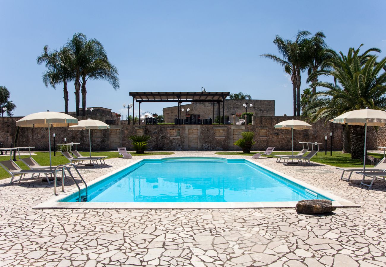 Villa in Melendugno - Exklusive und luxuriöse Masseria mit Pool für Gruppen von 6 bis 12 Personen m590