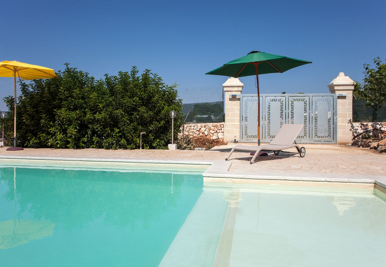 Villa in San Pietro in Bevagna - Villa mit Pool in der Nähe des Strandes von Ionio v270