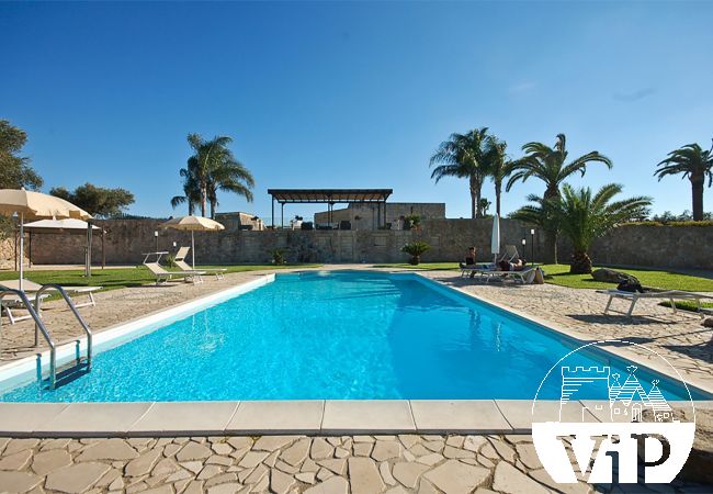 Villa in Melendugno - Masseria mit privatem Pool und Trulli m590