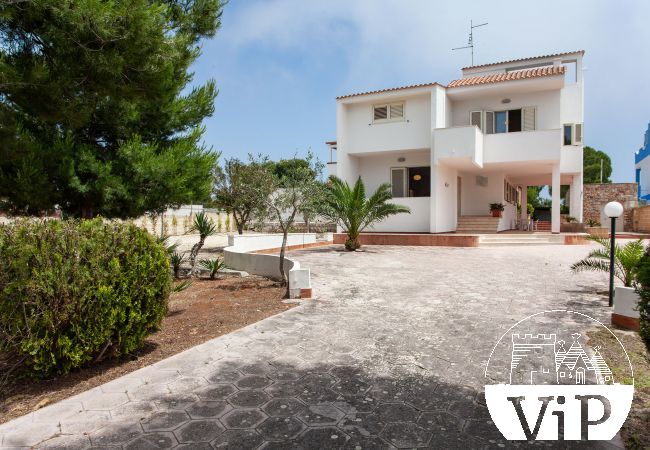 Ferienhaus in Torre Squillace - Große Villa am Ionischen Meer m520