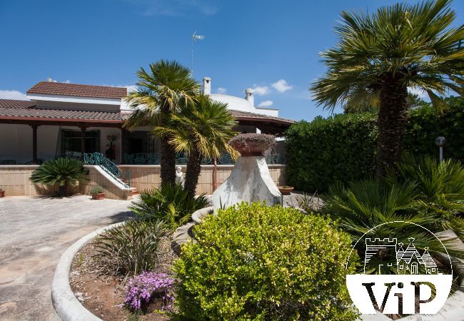 Ferienhaus in Sant'Isidoro - Meerblick Villa in Sant'Isidoro für einen Strandurlaub m524