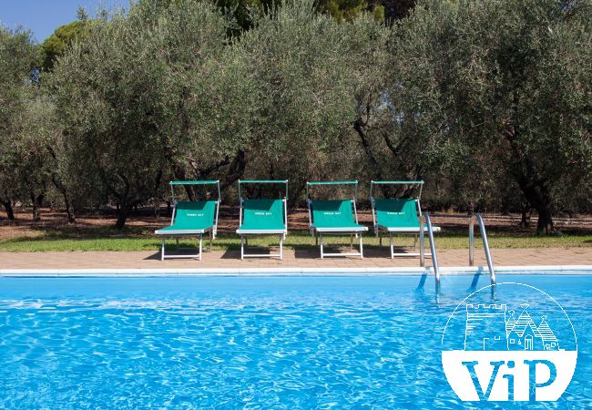 Villa in Corigliano d´Otranto - Landgut mit privatem Pool für große Gruppen m340