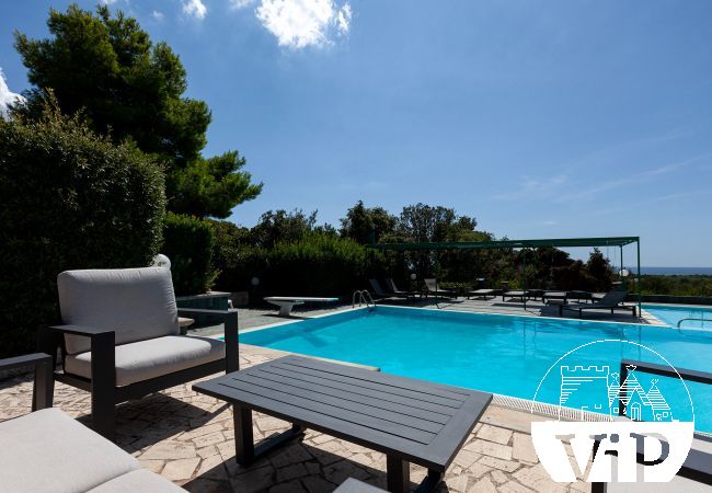 Villa in Torre San Giovanni - Villa mit Meerblick, Pool, 8 Schlafzimmer m450