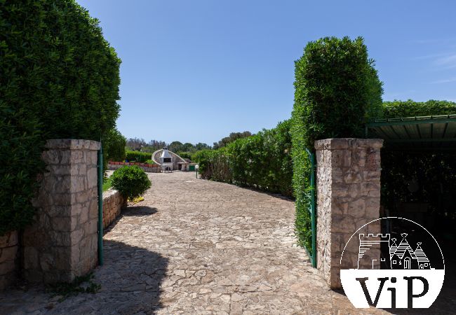 Villa in Torre San Giovanni - Villa mit Meerblick und Gemeinschaftspool, Ionisches Meer m451