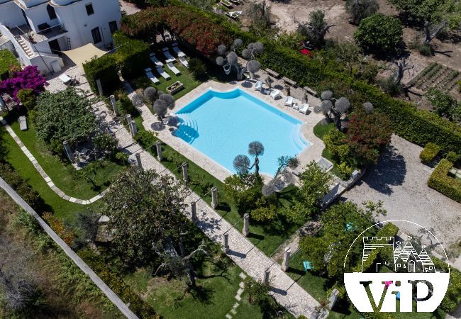 Villa in San Foca - Grosse Landhausvilla mit Pool  bei San Foca, m180