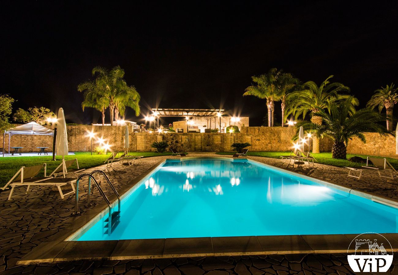 Villa in Melendugno - Masseria mit privatem Pool und Trulli m590