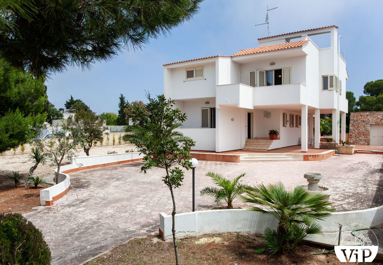 Villa in Torre Squillace - Villa mit Meerblick, 4 Schlafzimmer und 5 Badezimmer, WLAN, Garten, Klimaanlage m520