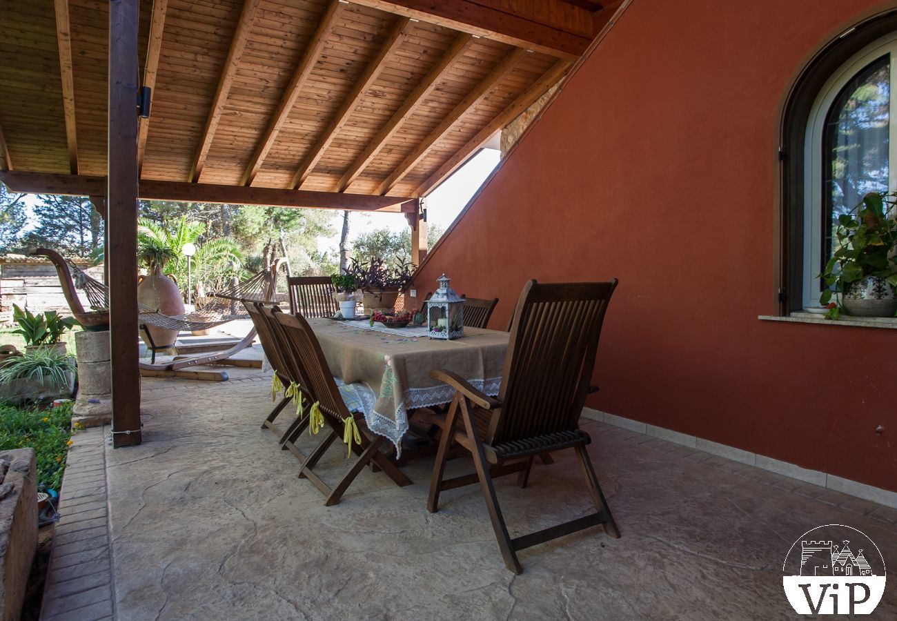 Villa in Tuglie - Villa mit Pool und Pferdestall in der Nähe von Gallipoli m140