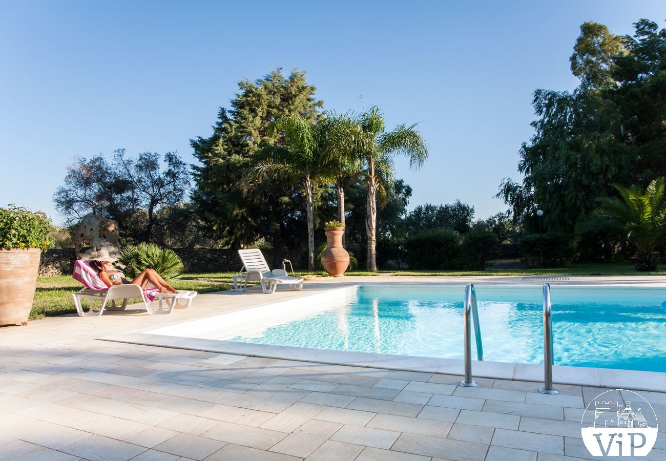 Villa in Tuglie - Villa mit Pool und Pferdestall zur Miete in der Nähe von Gallipoli m140