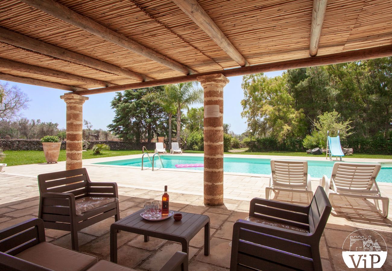 Villa in Tuglie - Villa mit Pool und Pferdestall in der Nähe von Gallipoli m140