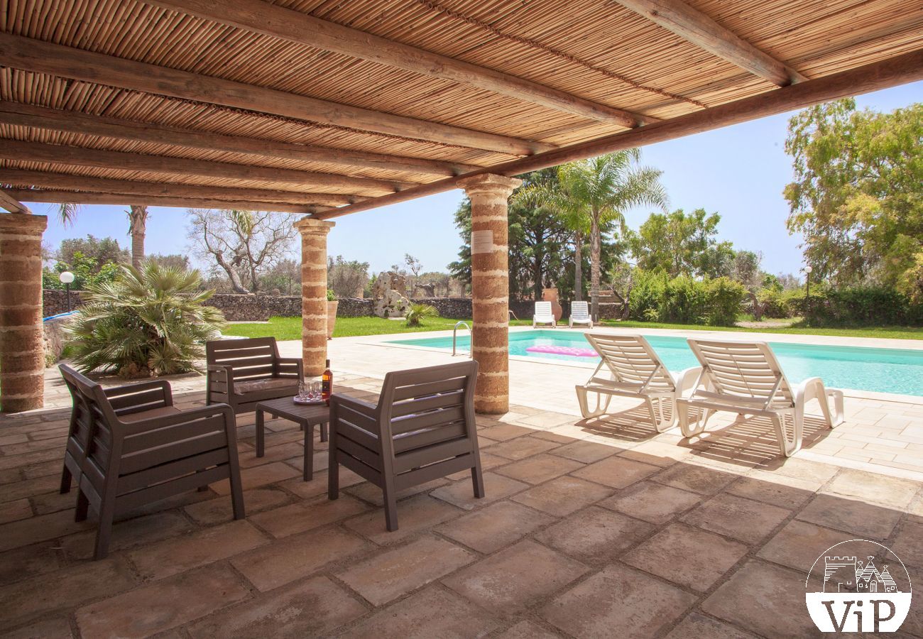 Villa in Tuglie - Villa mit Pool und Pferdestall in der Nähe von Gallipoli m140