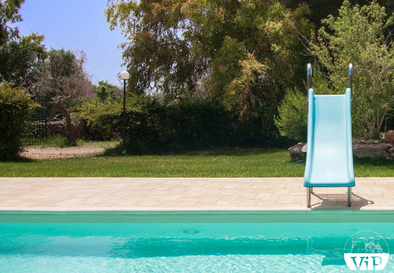 Villa in Tuglie - Villa mit Pool und Pferdestall in der Nähe von Gallipoli m140